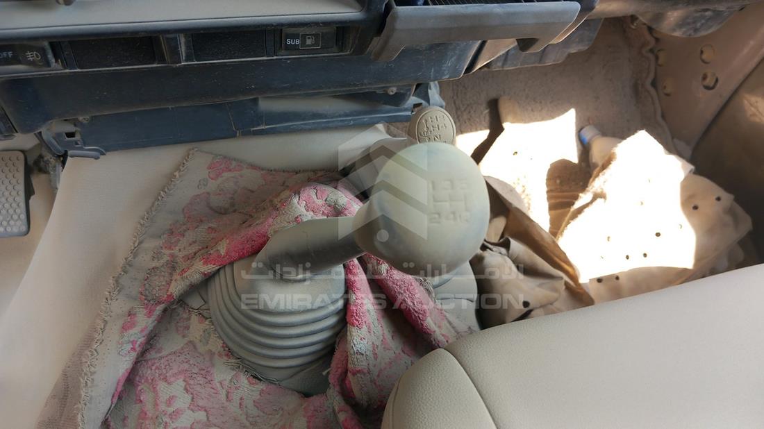 2002 Toyota Land Cruiser Pickup — Gear View — Photo 17