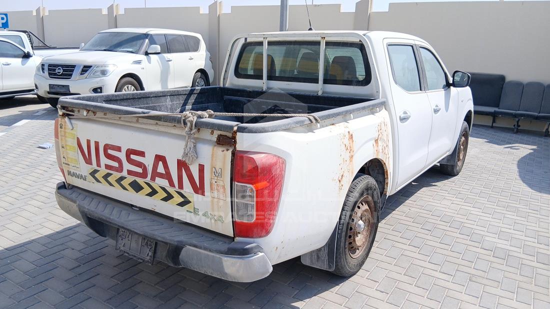 2022 Nissan Navara — Rear Right Angle — Photo 9