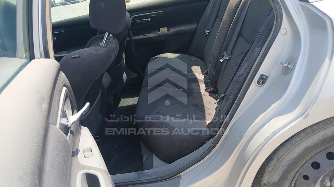 نيسان التيما 2013 — زاوية الراكب الخلفي اليسرى — صورة 19