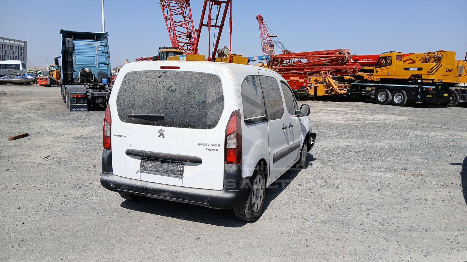 2017 PEUGEOT PARTNER VIN: VF37JNFU8HJ508697