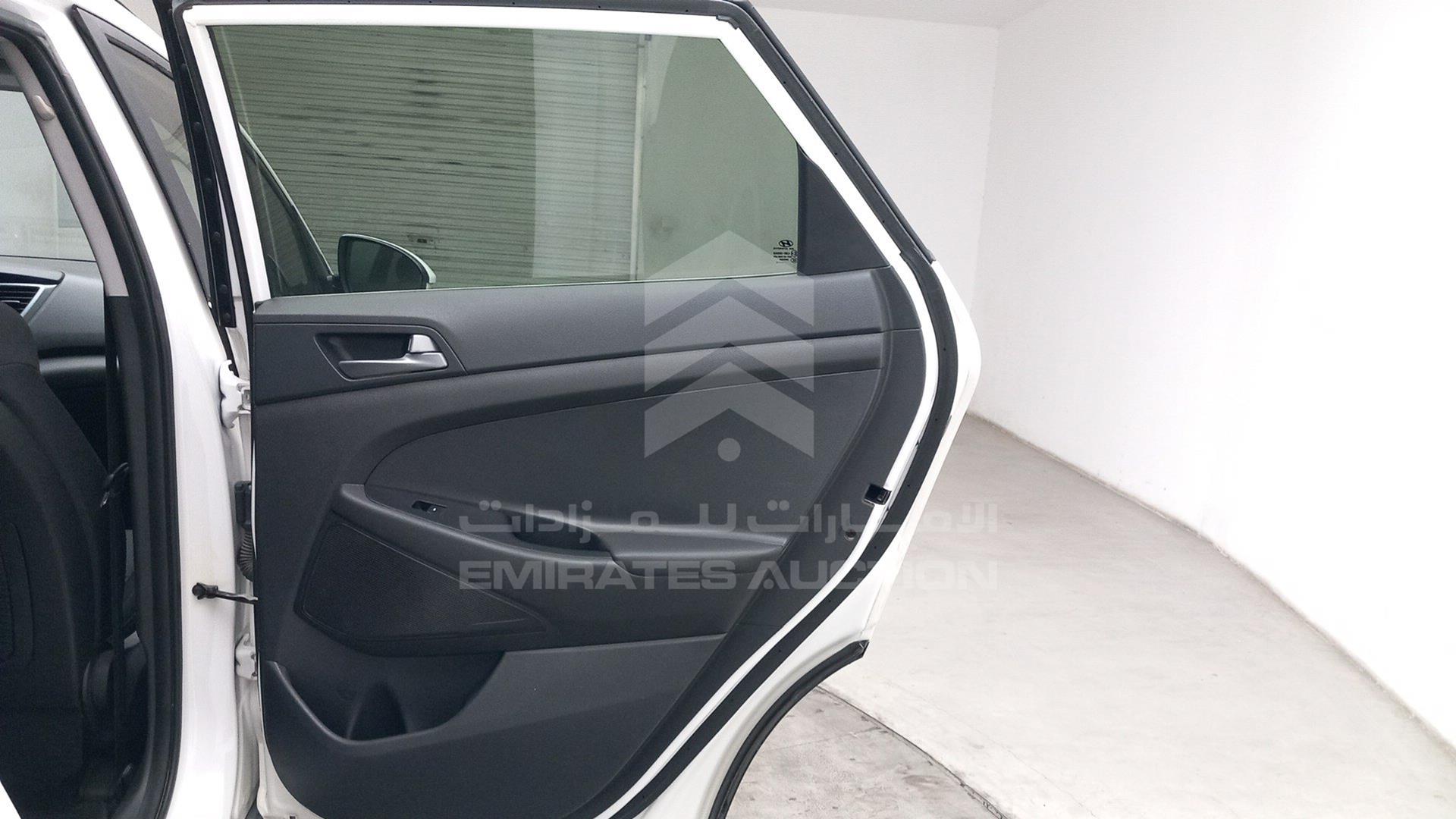 2017 HYUNDAI TUCSON VIN: TMAJ381B7HJ191503