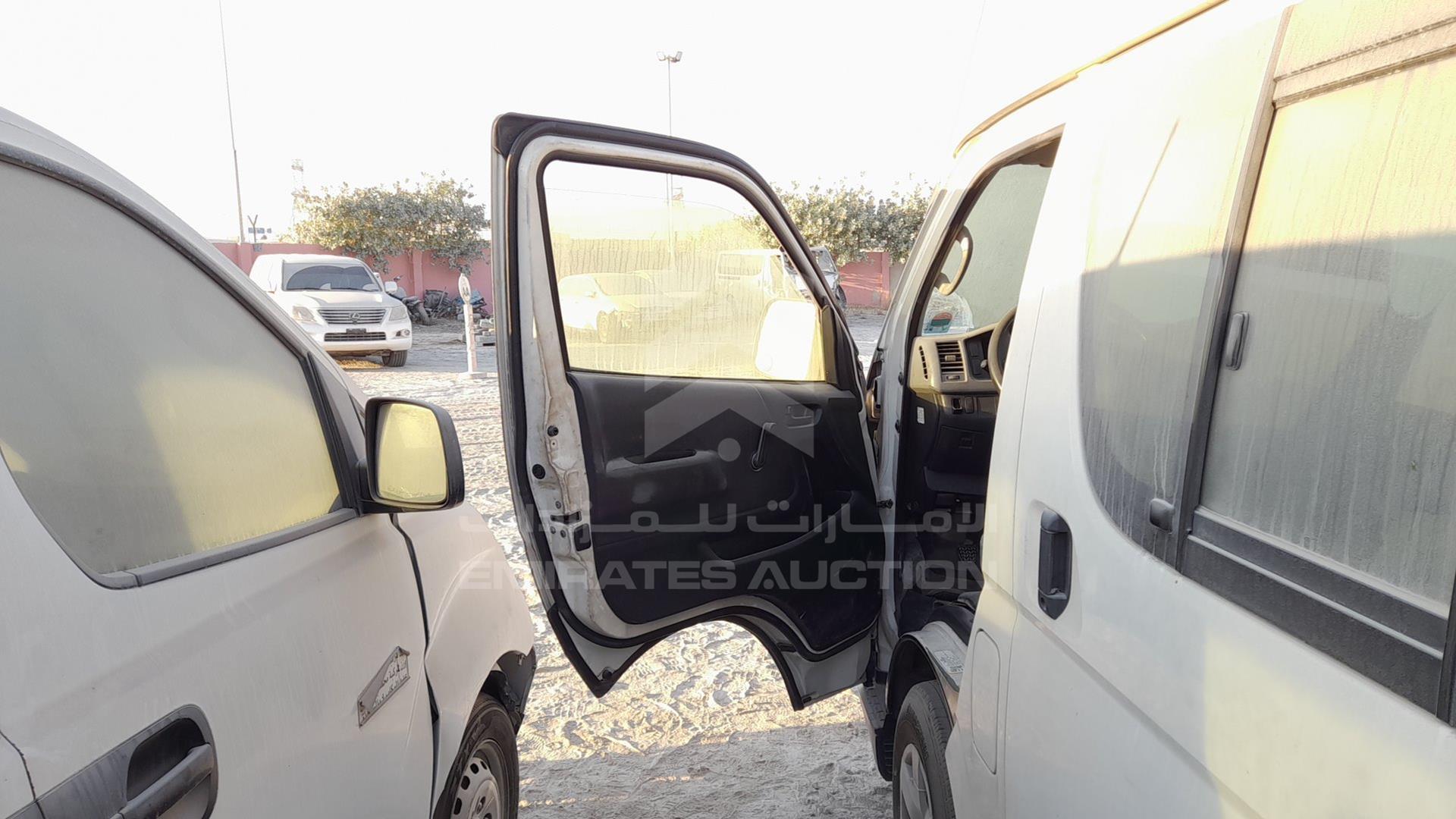 2013 TOYOTA HIACE VIN: JTFHX02P1D5002350