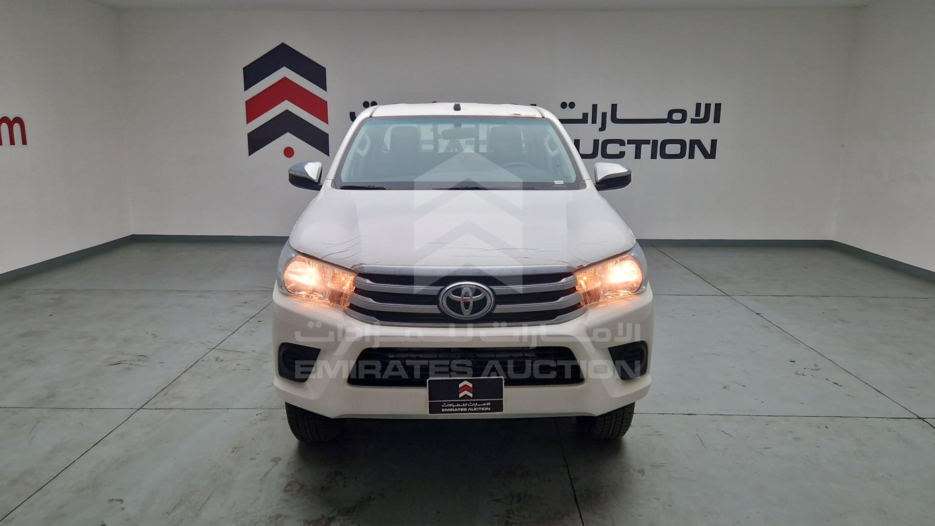 2018 TOYOTA HILUX VIN: MR0DB8CD8J0174166