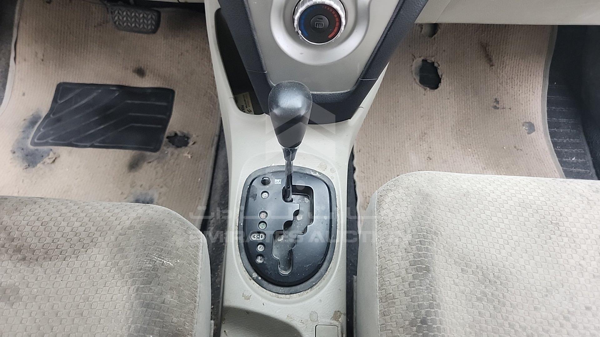 2008 TOYOTA YARIS VIN: JTDBW923681100533