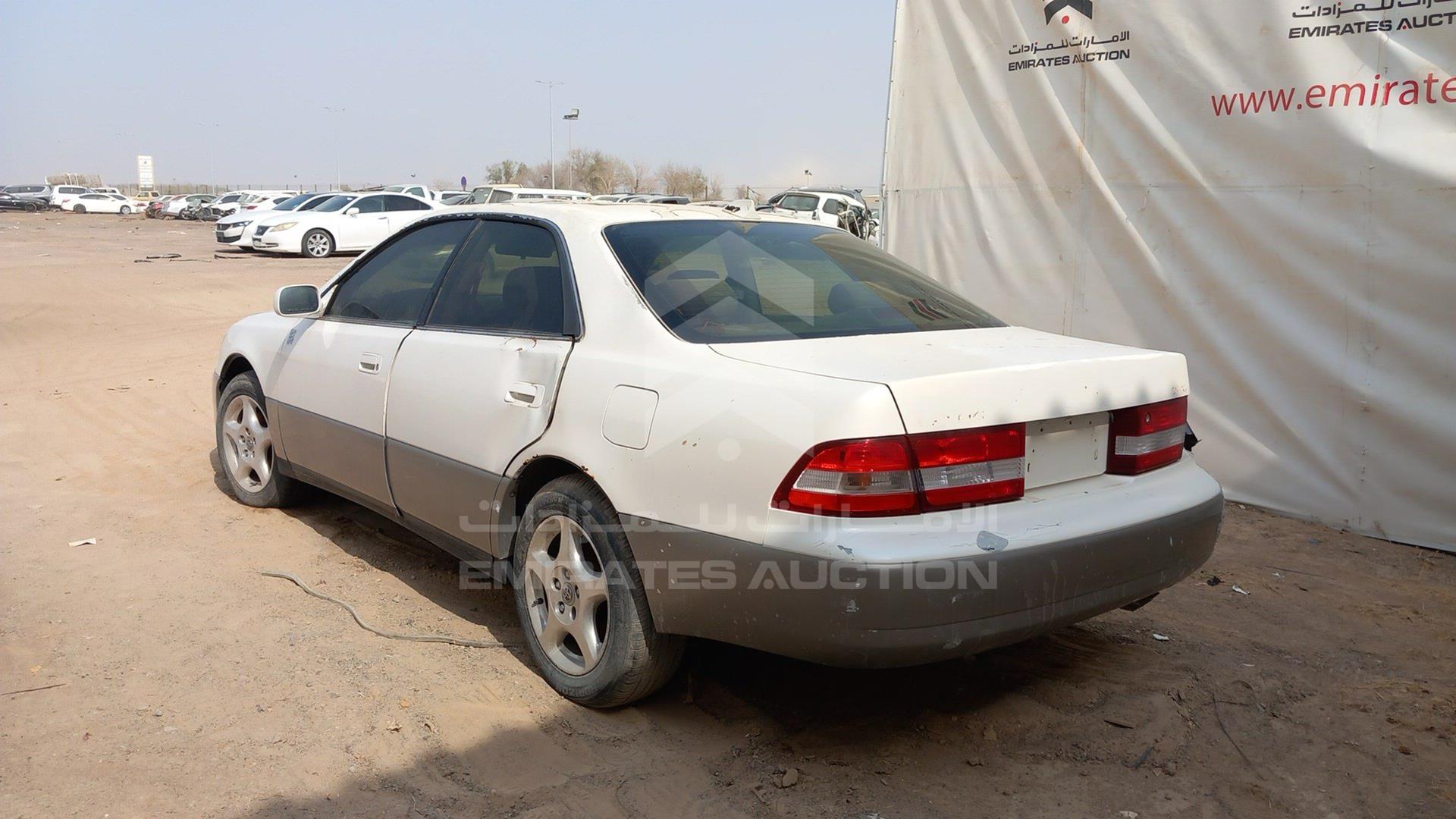 1999 LEXUS ES 300 VIN: JT8BF28G4X0162355