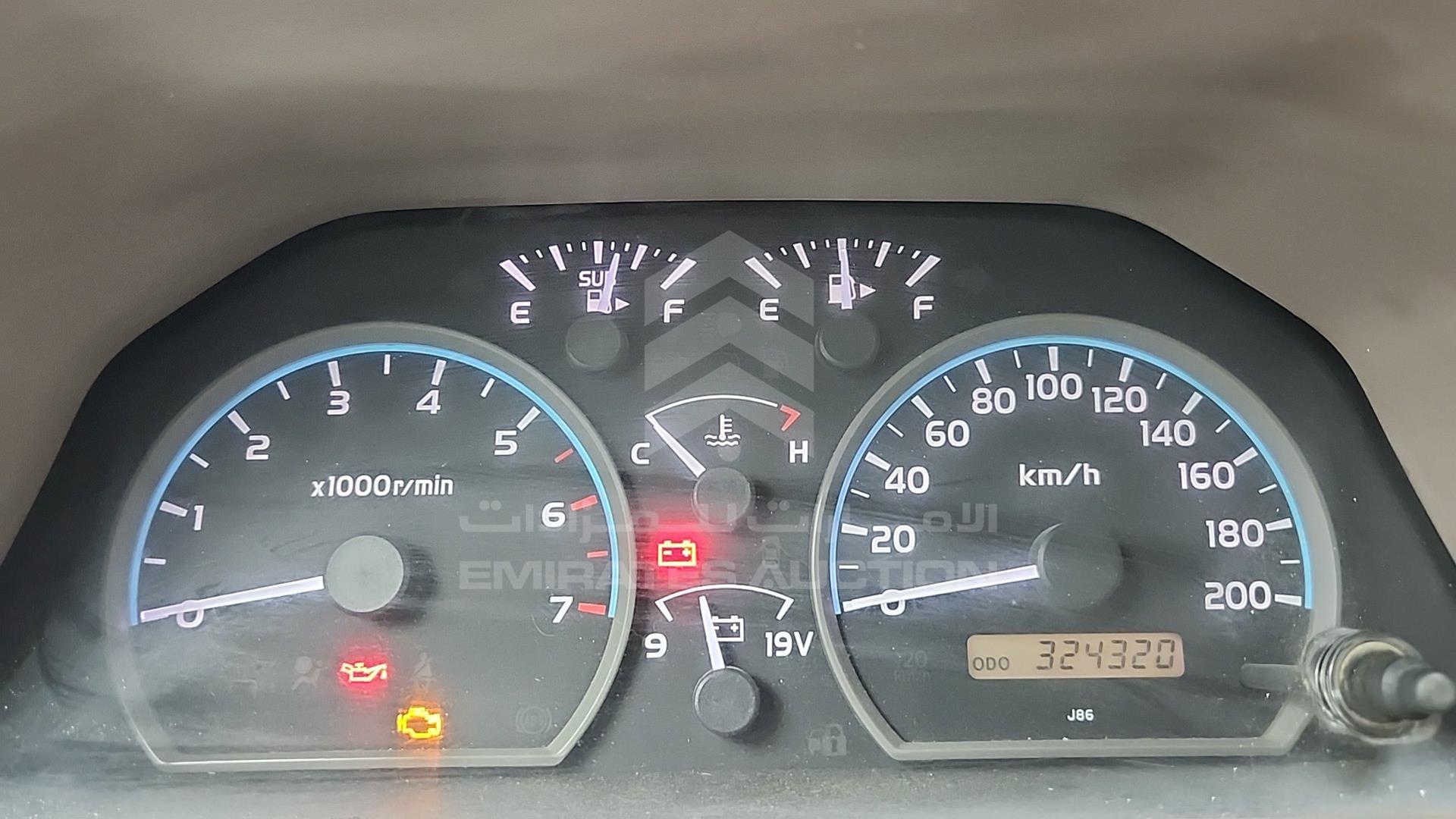 2013 TOYOTA LAND CRUISER PICKUP VIN: JTFLU73J6D4538691