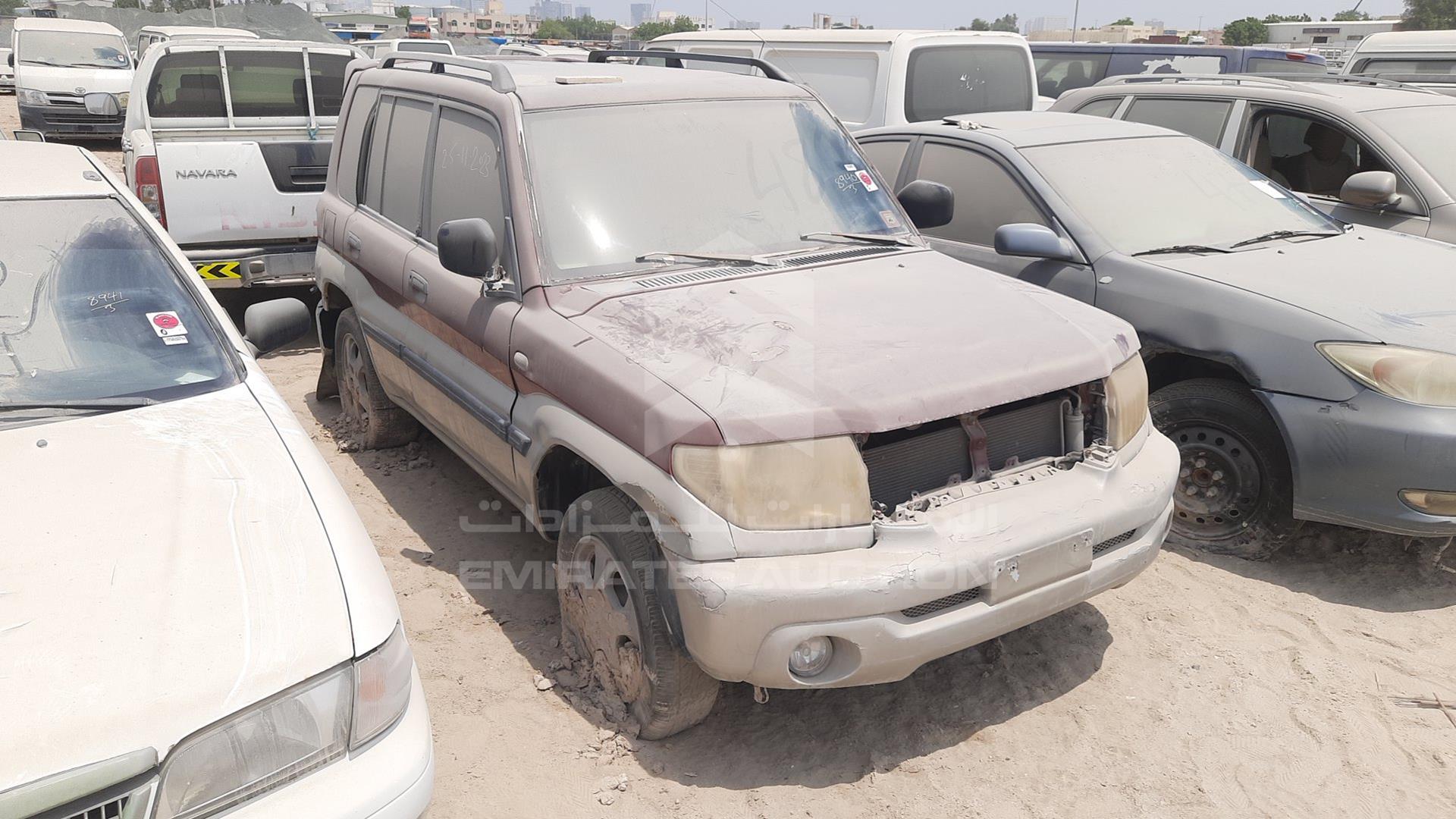 2003 MITSUBISHI PAJERO VIN: JMYLRH77W3Z704312