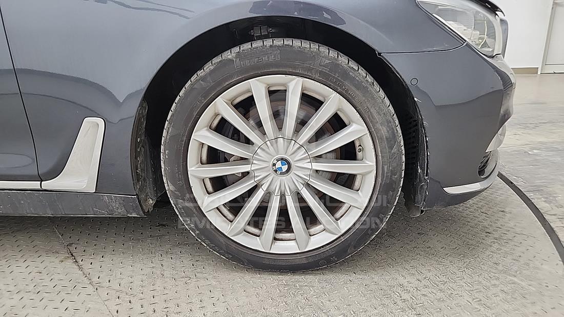 2016 BMW 740 LI — Front Right Tyre — Photo 42