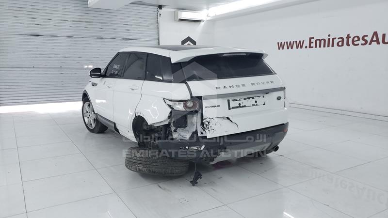 SALVA2BG4FH967657 Auction: EmiratesAuction Lot: 405169 SALVA2BG4FH967657 Range Rover Evoque 2015 WHITE Photo 6