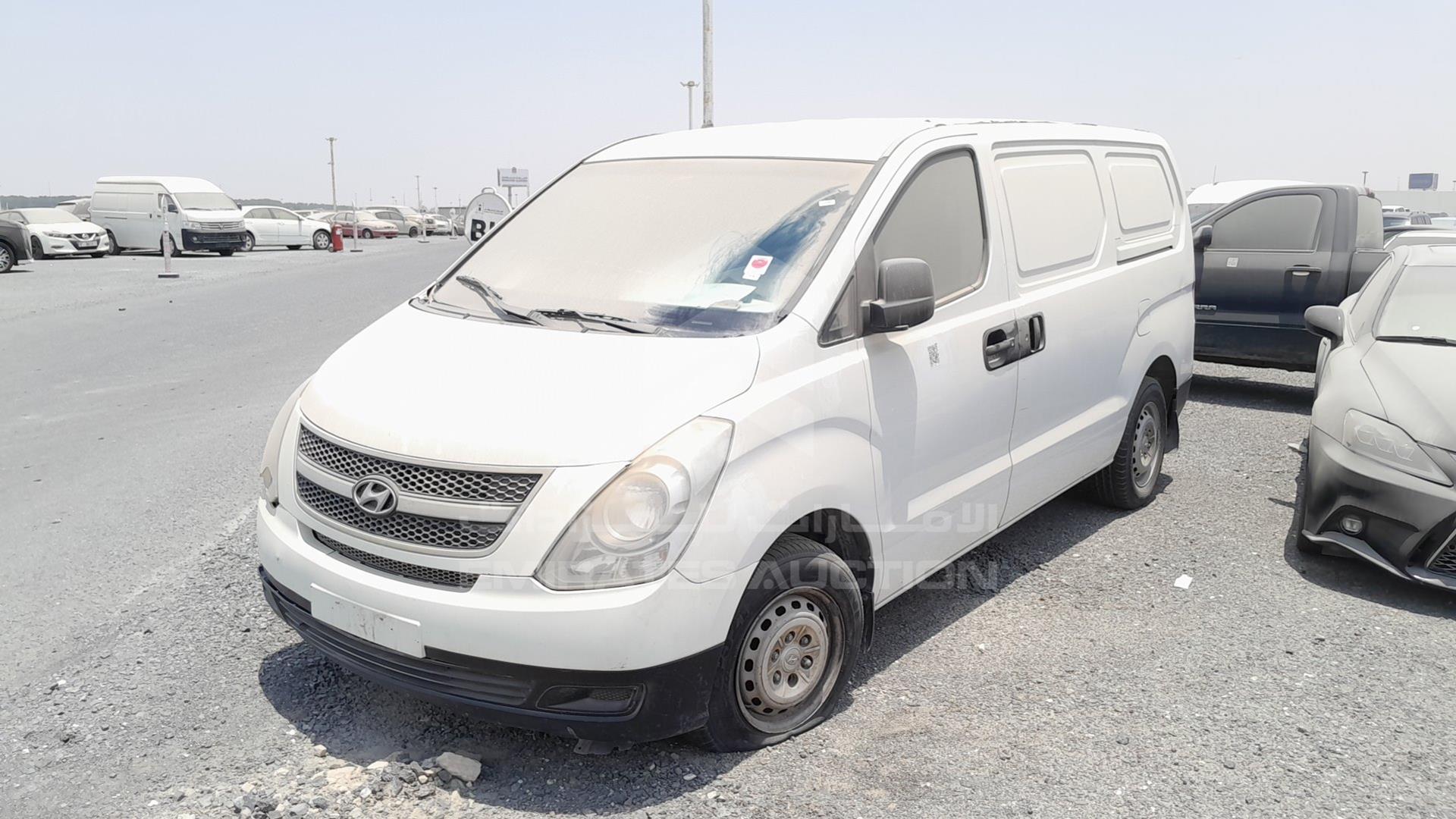2010 HYUNDAI H1 VIN: KMHWG81R4AU226372