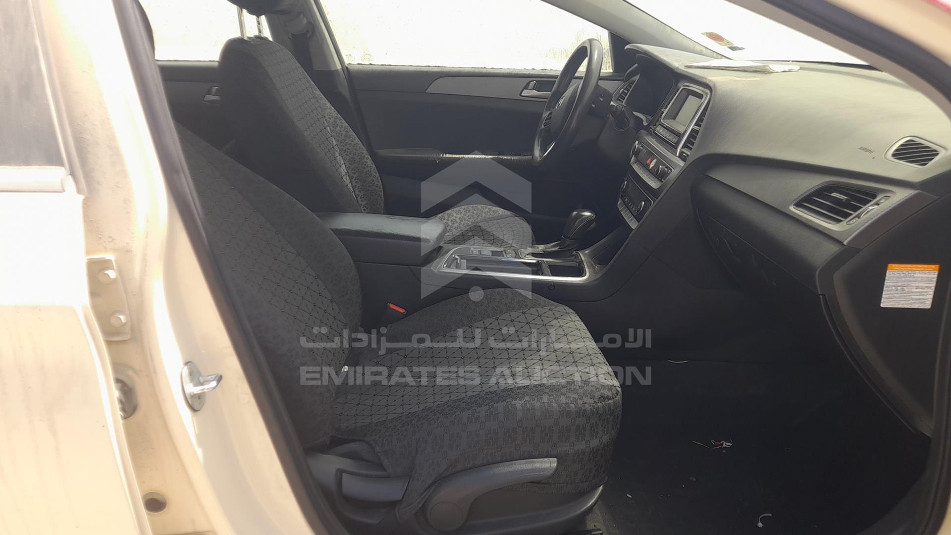 2018 HYUNDAI SONATA VIN: KMHE24136JA082047