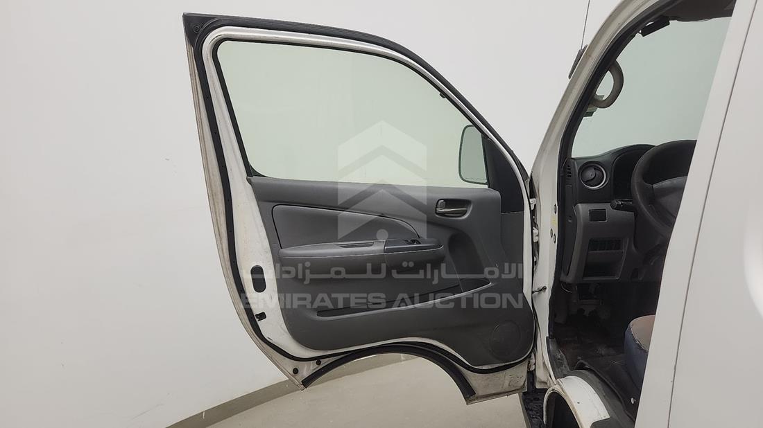 2015 Nissan Urvan — Front Left Door — Photo 5