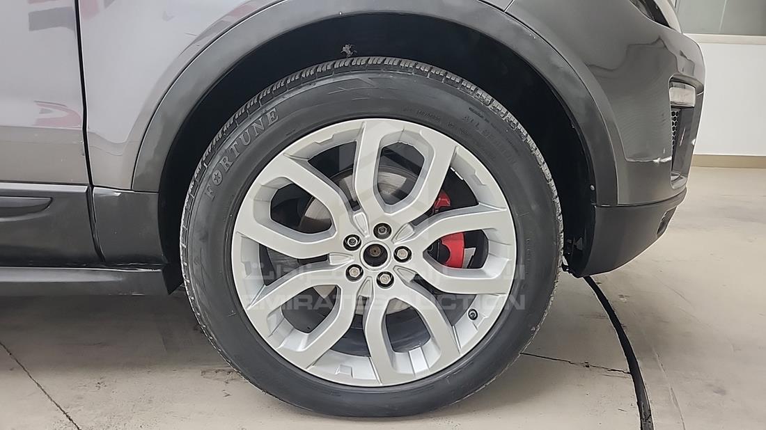 2016 Range Rover Evoque — Front Right Tyre — Photo 35