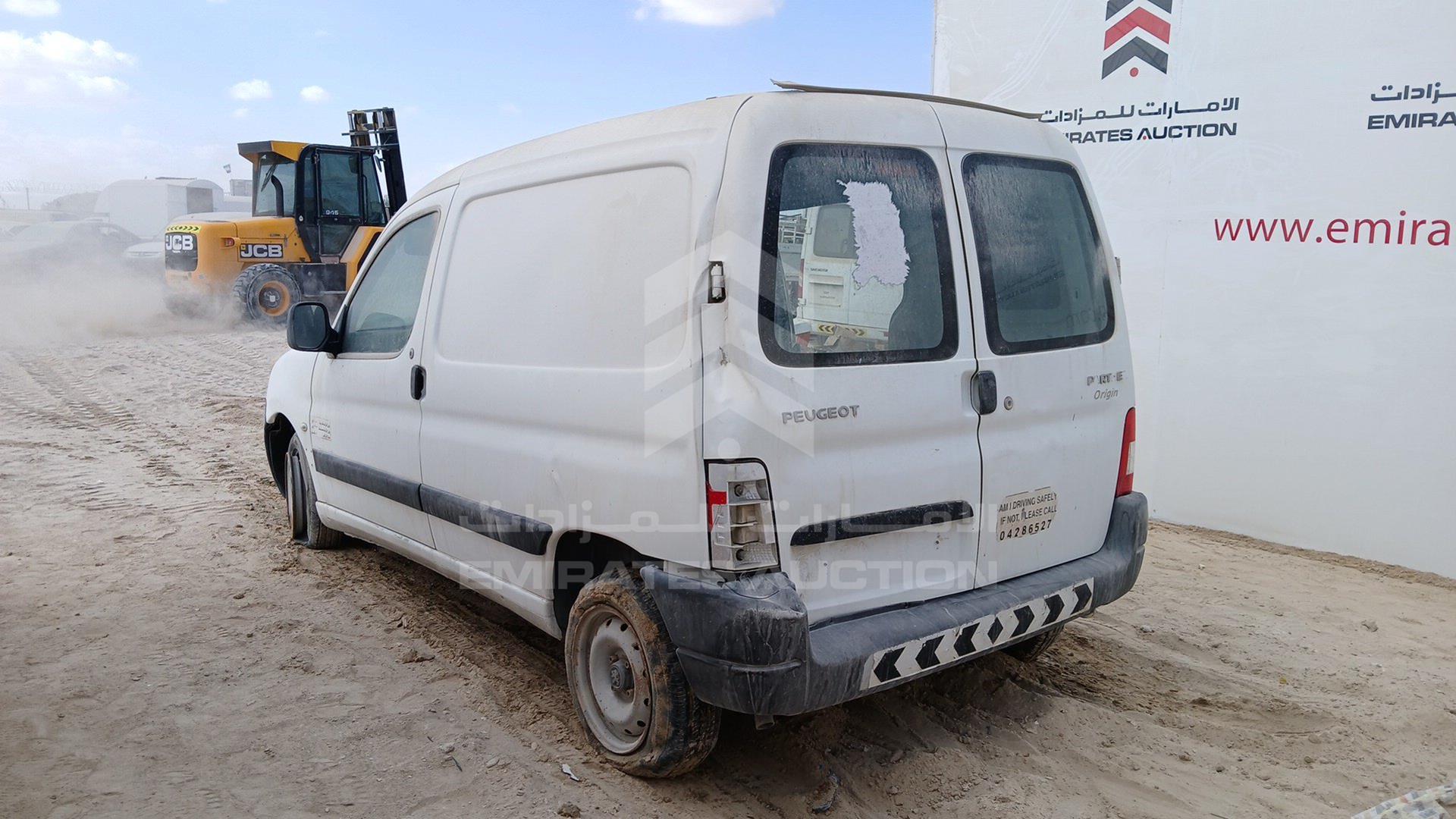 2011 PEUGEOT PARTNER VIN: VF3GCKFWCBX500065