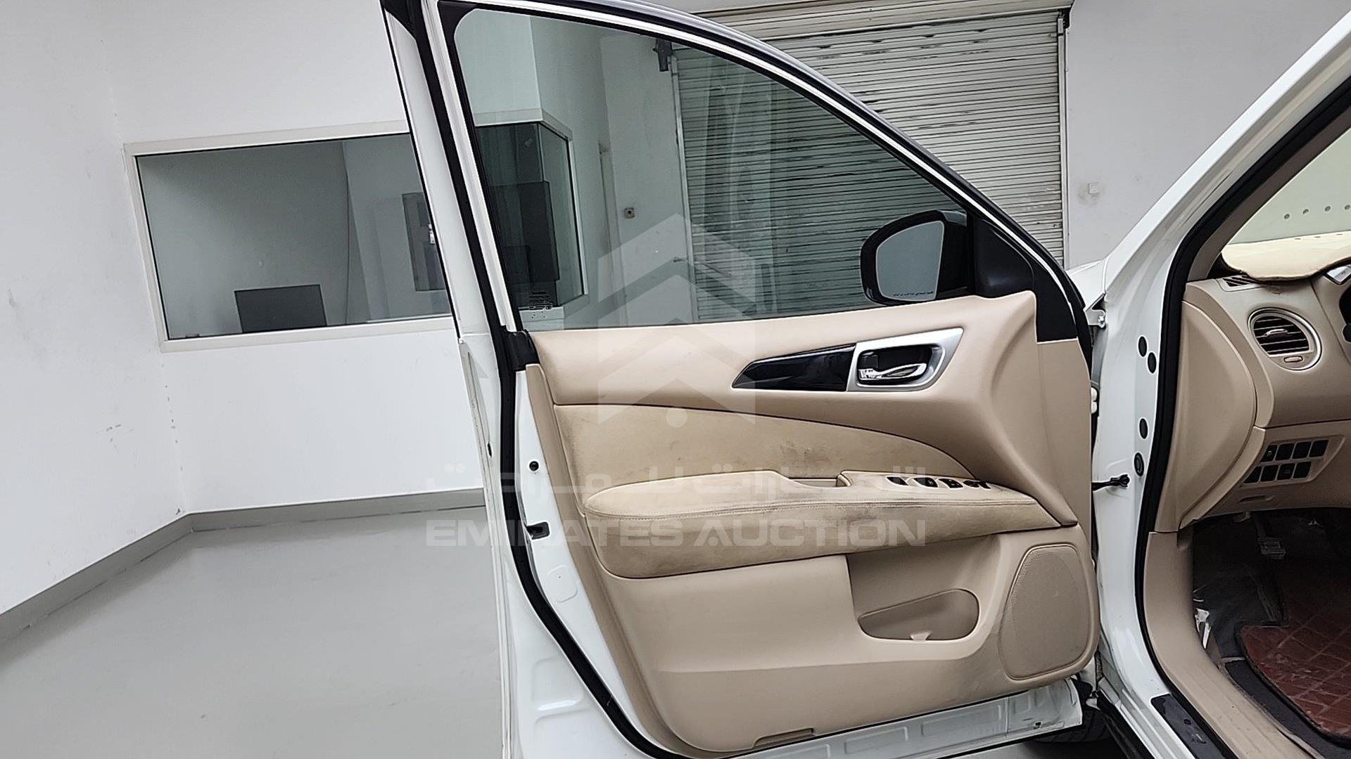 2015 NISSAN PATHFINDER VIN: 5N1AR2M5XFC679726