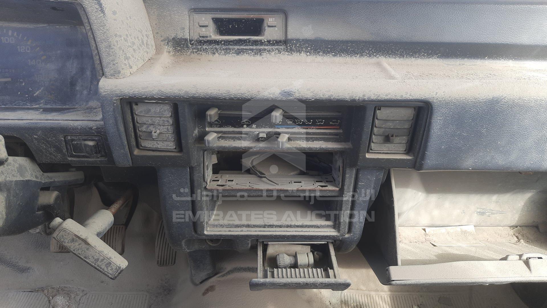 2001 MITSUBISHI L 200 VIN: JMYJNK1201P700268