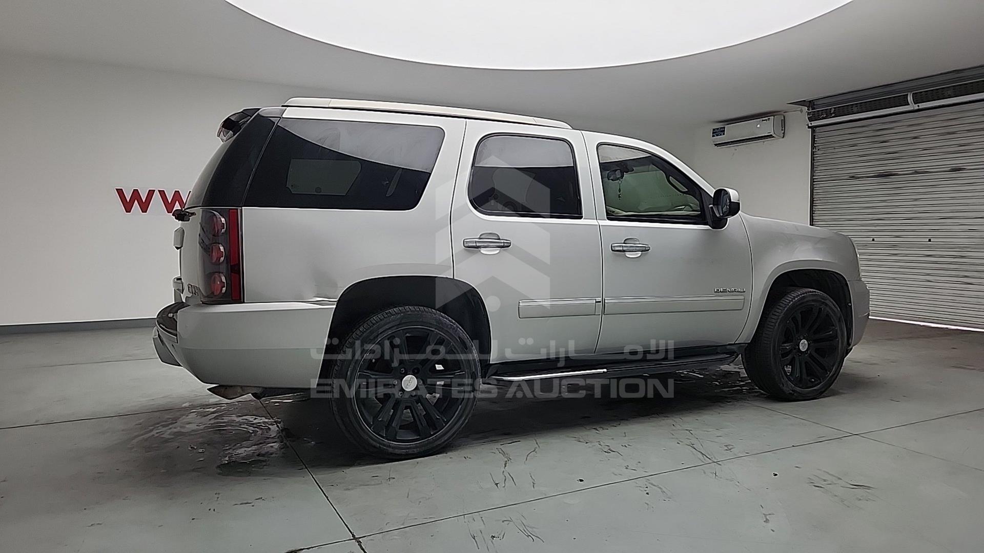 2011 GMC YUKON VIN: 1GKS2EEF0BR354052