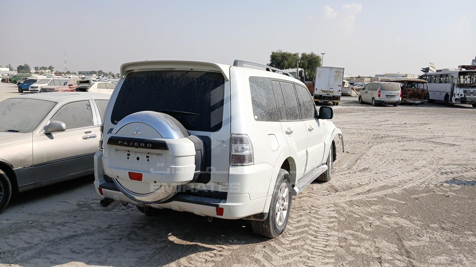 2014 MITSUBISHI PAJERO VIN: JMYLRV95WEJ709535