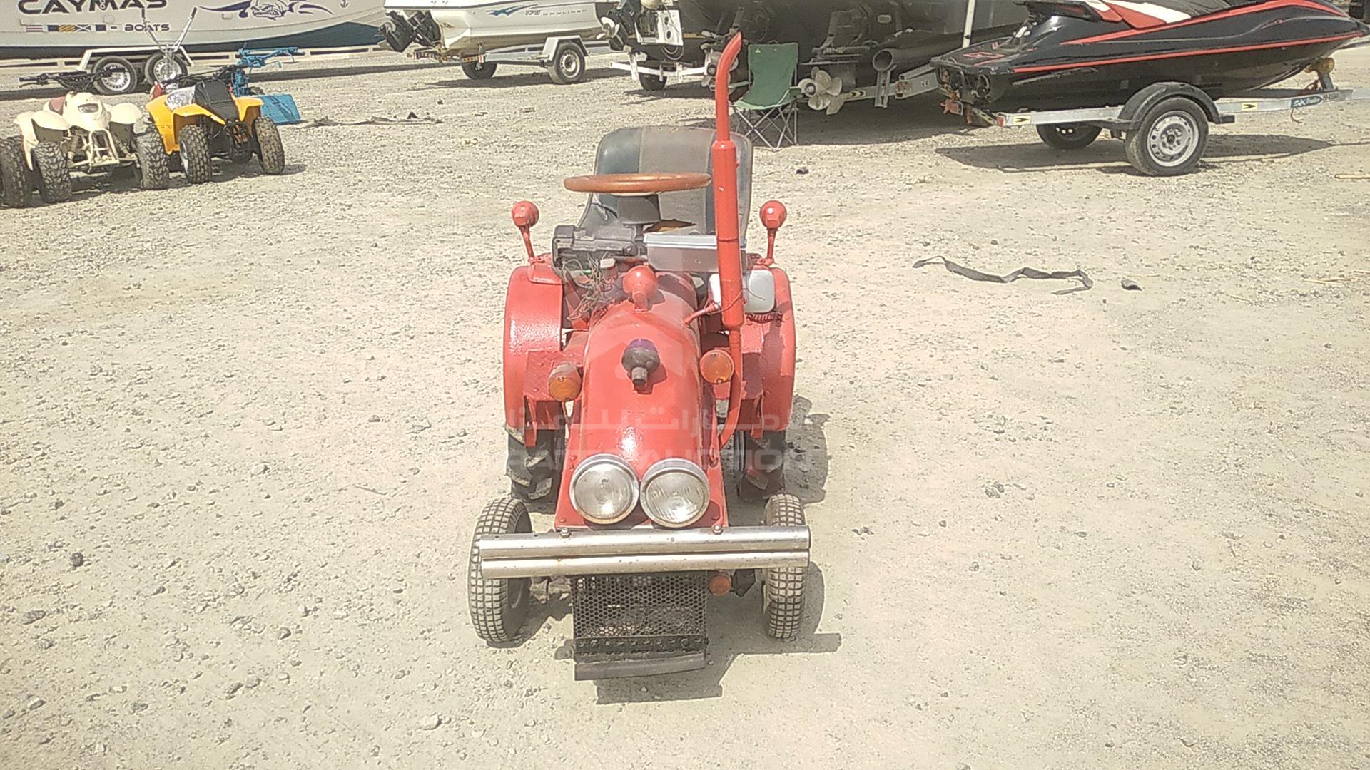 0 TRACTOR --- VIN: 2FMDK4KC4CBA27842
