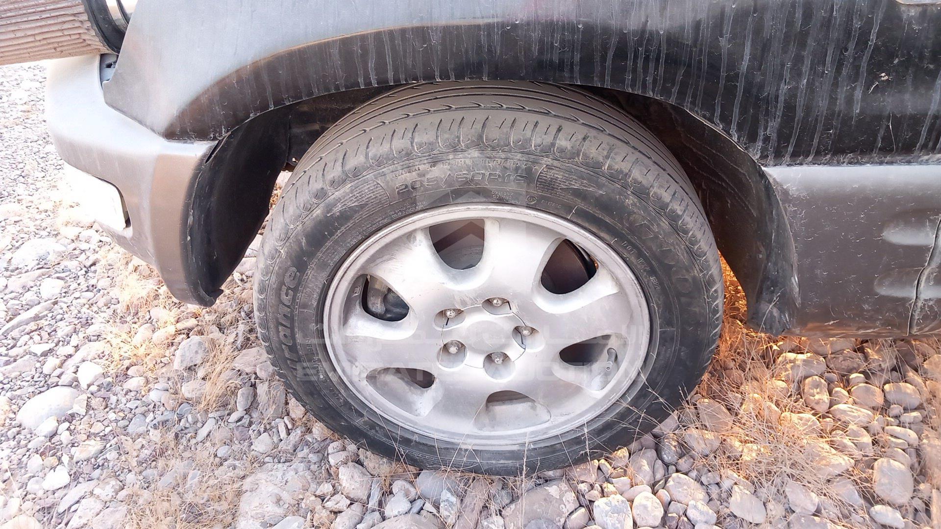 0 TOYOTA --- VIN: SXA100150114