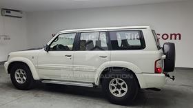 1998 Nissan Patrol — Rear Left Angle — Photo 5 — Thumbnail