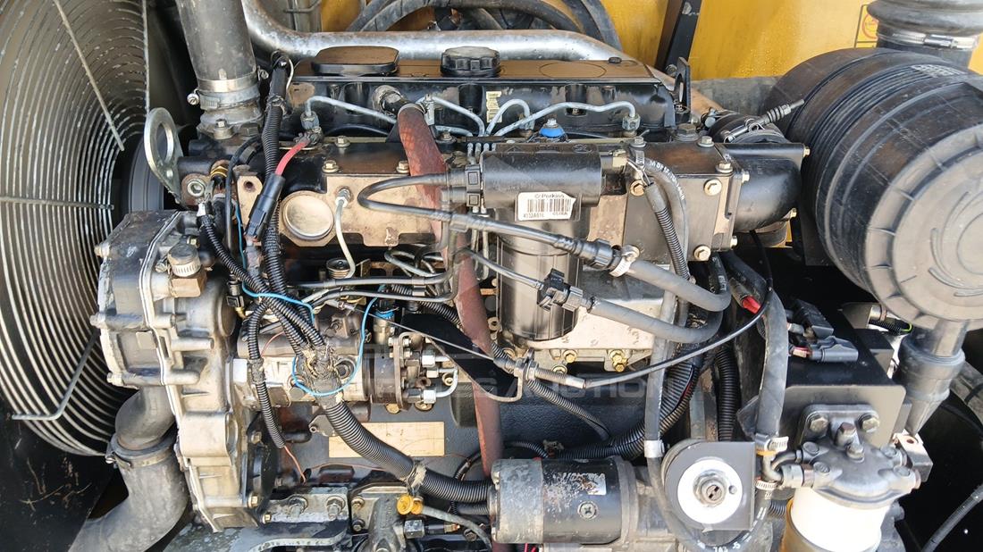 2009 Caterpillar TH414 — Engine Bay — Photo 29