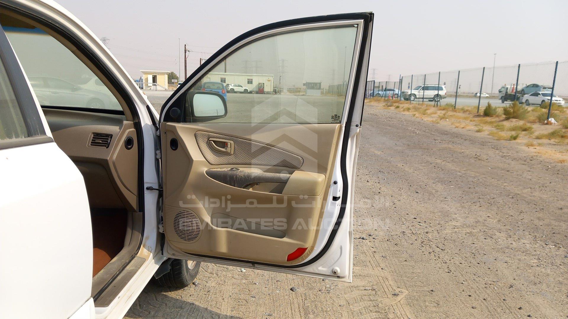 2009 HYUNDAI TUCSON VIN: KMHJM81B19U945936