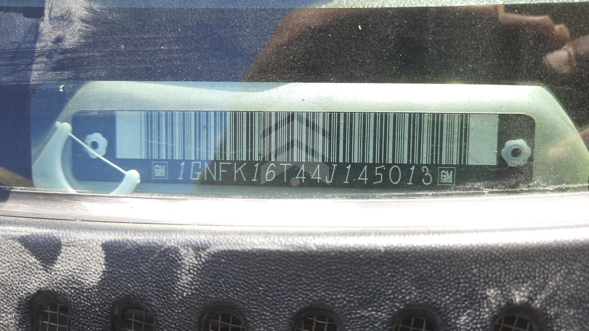 2004 CHEVROLET SUBURBAN VIN: 1GNFK16T44J145013