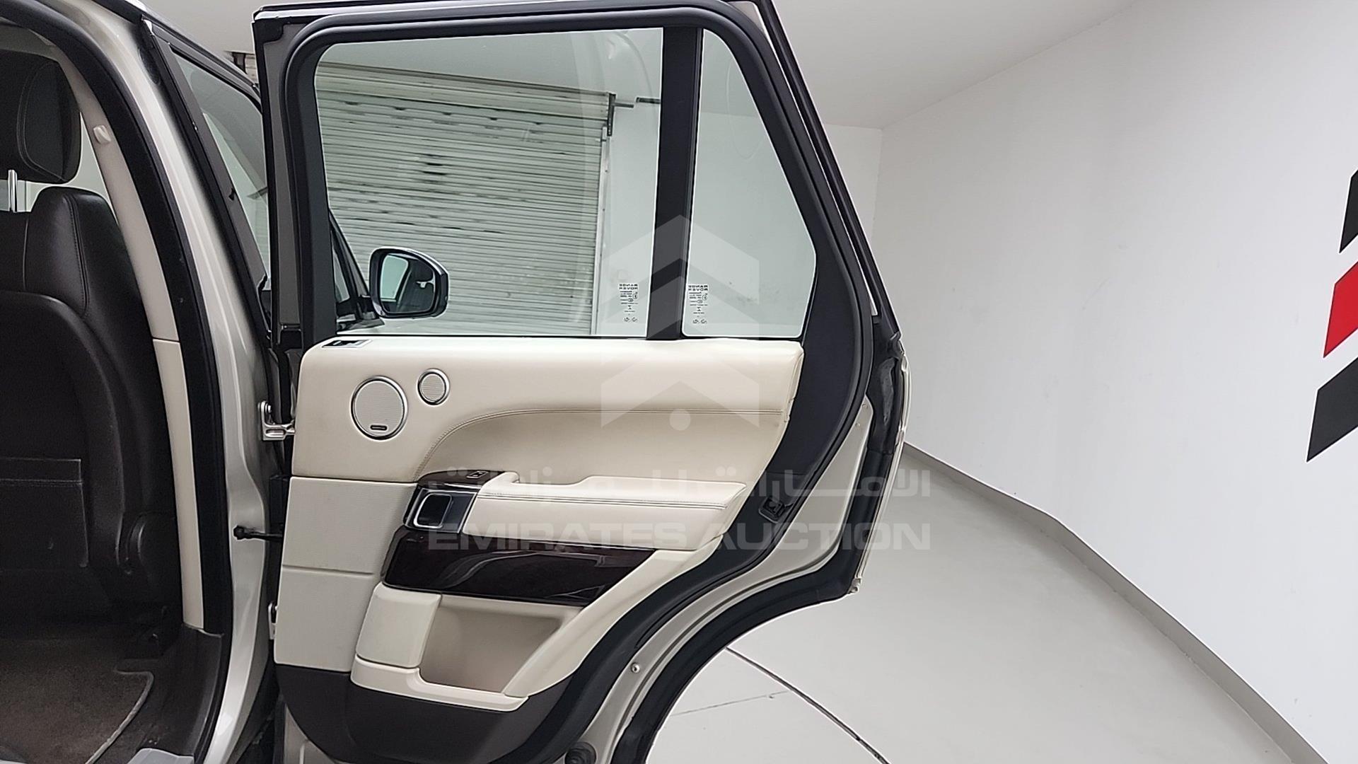 2014 RANGE ROVER VOGUE VIN: SALGA2EF3EA131728