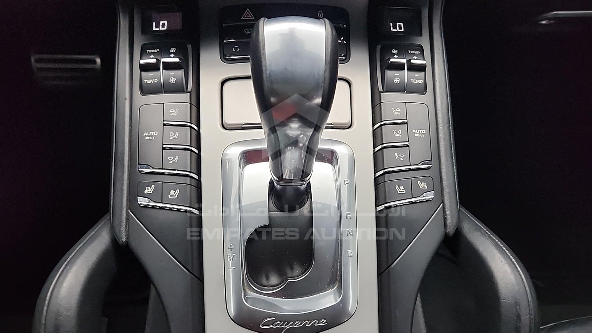 2012 PORSCHE CAYENNE S VIN: WP1ZZZ92ZCLA44383
