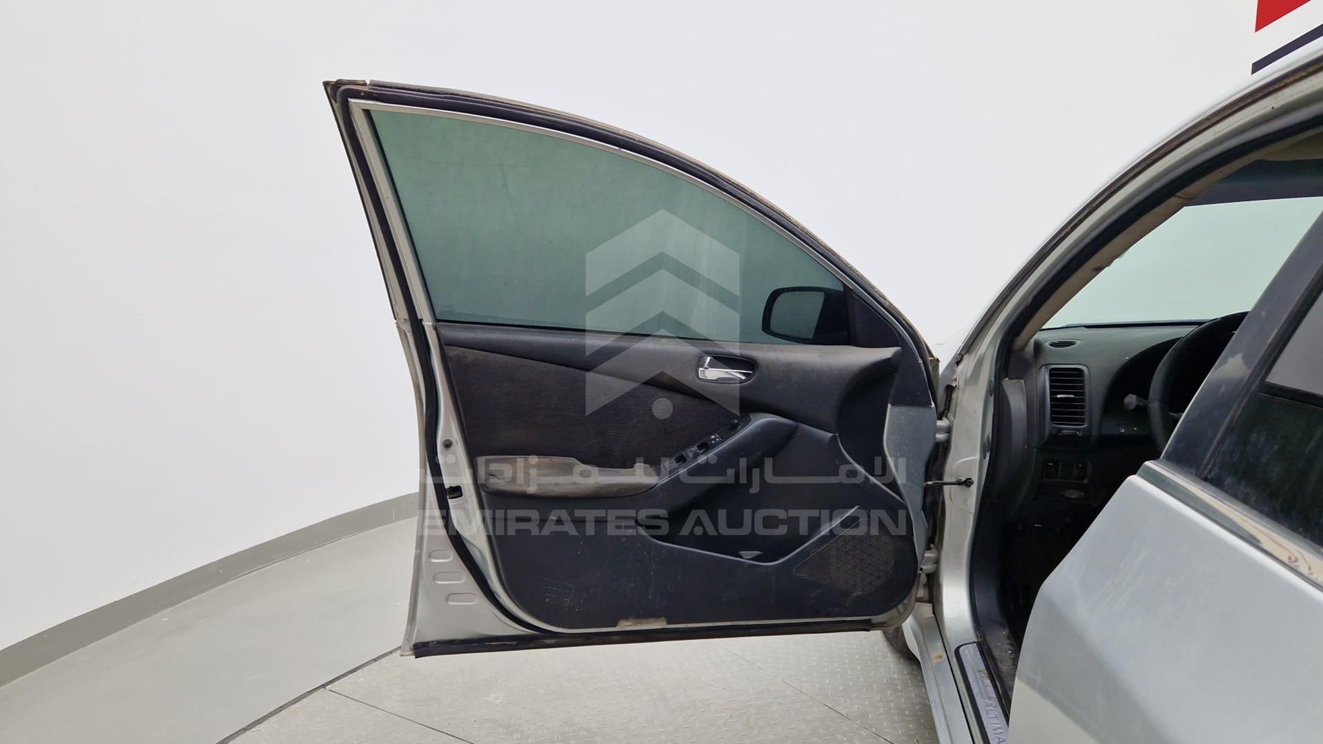 2008 NISSAN ALTIMA VIN: 1N4AL21D98C113132