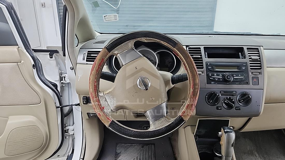 2008 Nissan Tiida — Steering & Mounted Controls — Photo 10