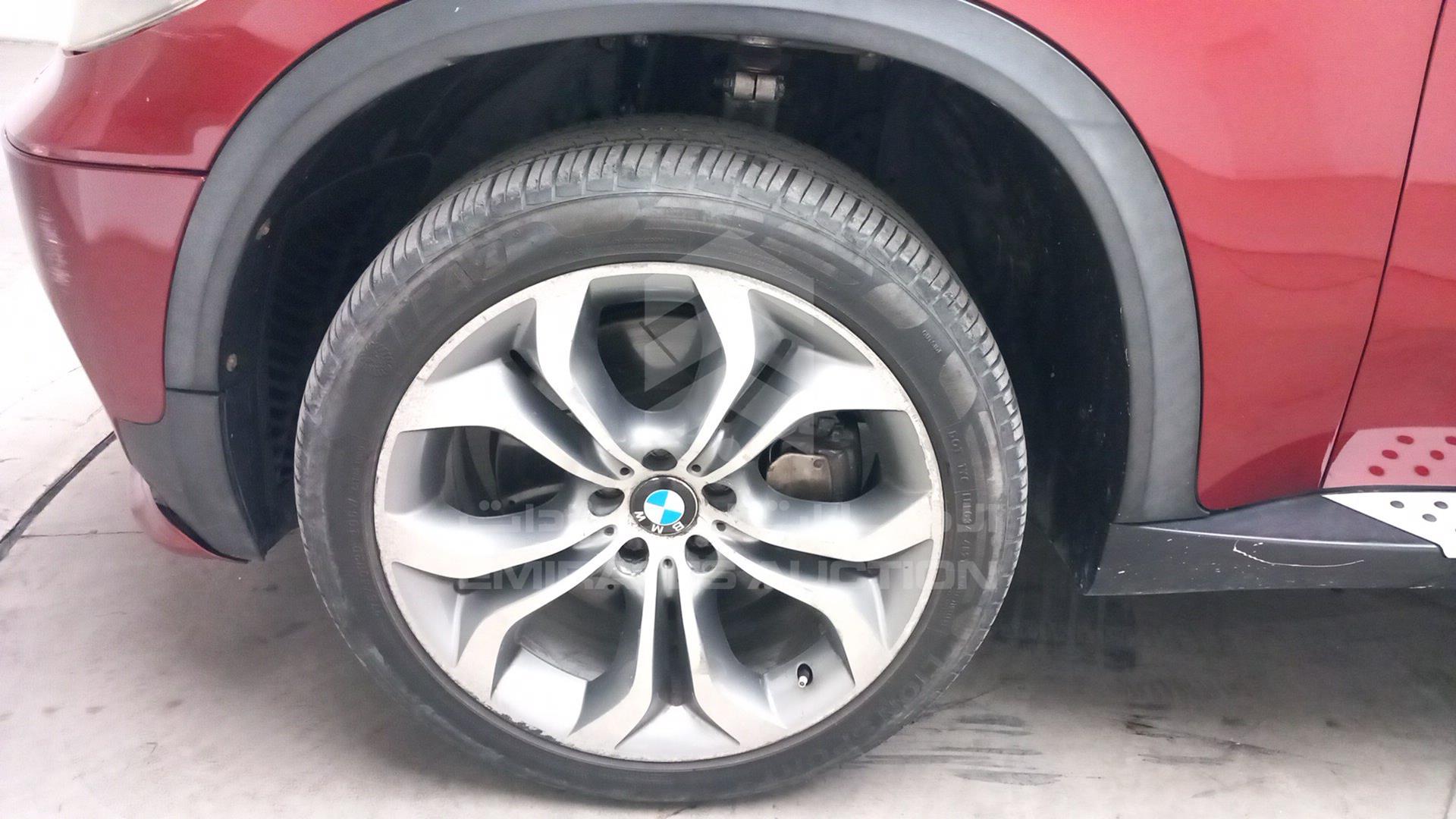 2011 BMW X5 VIN: WBAZV8105BL392736