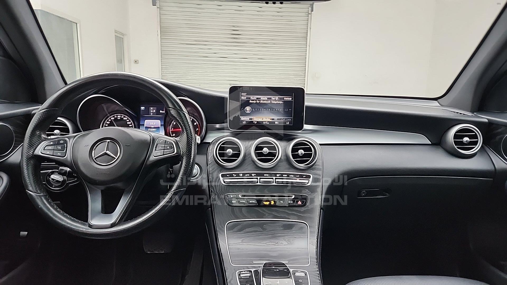 2017 MERCEDES GLC 300 VIN: WDC0G4JB8HF123616