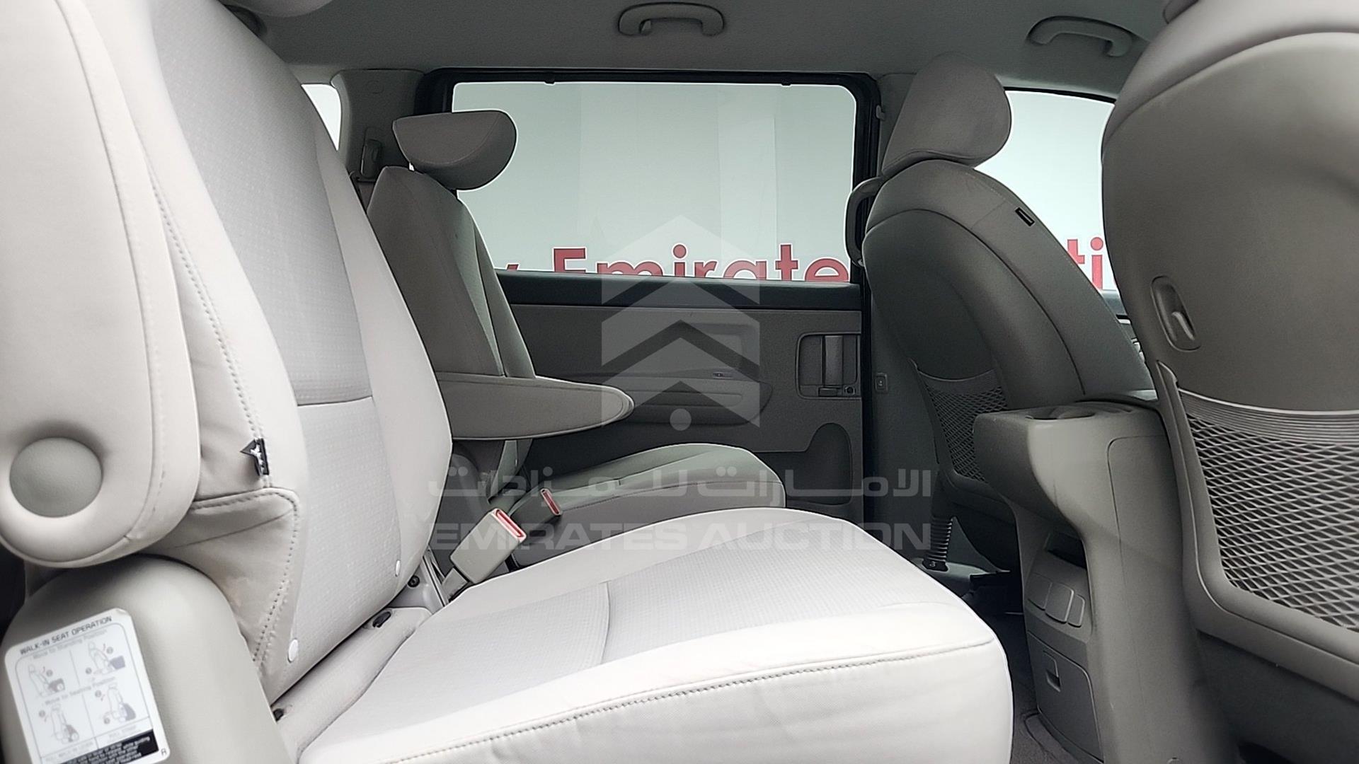 2016 KIA SEDONA VIN: KNDMA5C18G6118093