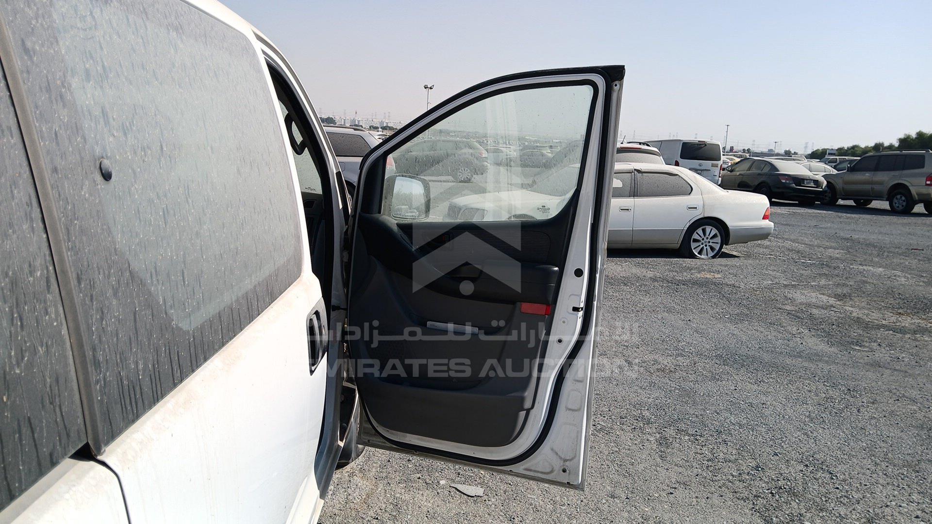 2014 HYUNDAI H1 VIN: KMHWG81RXEU558824