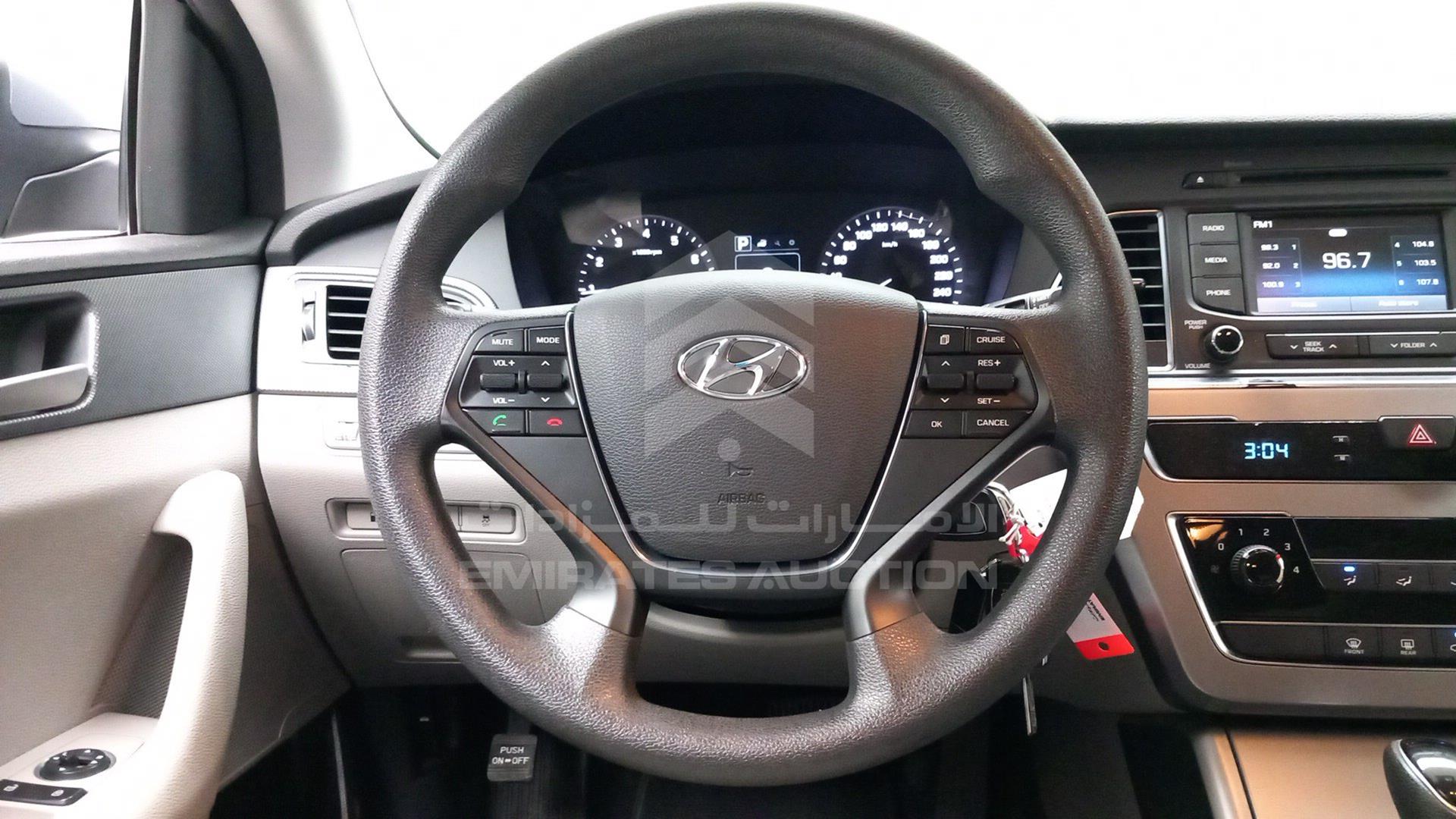 2017 HYUNDAI SONATA VIN: KMHE241G7HA278821