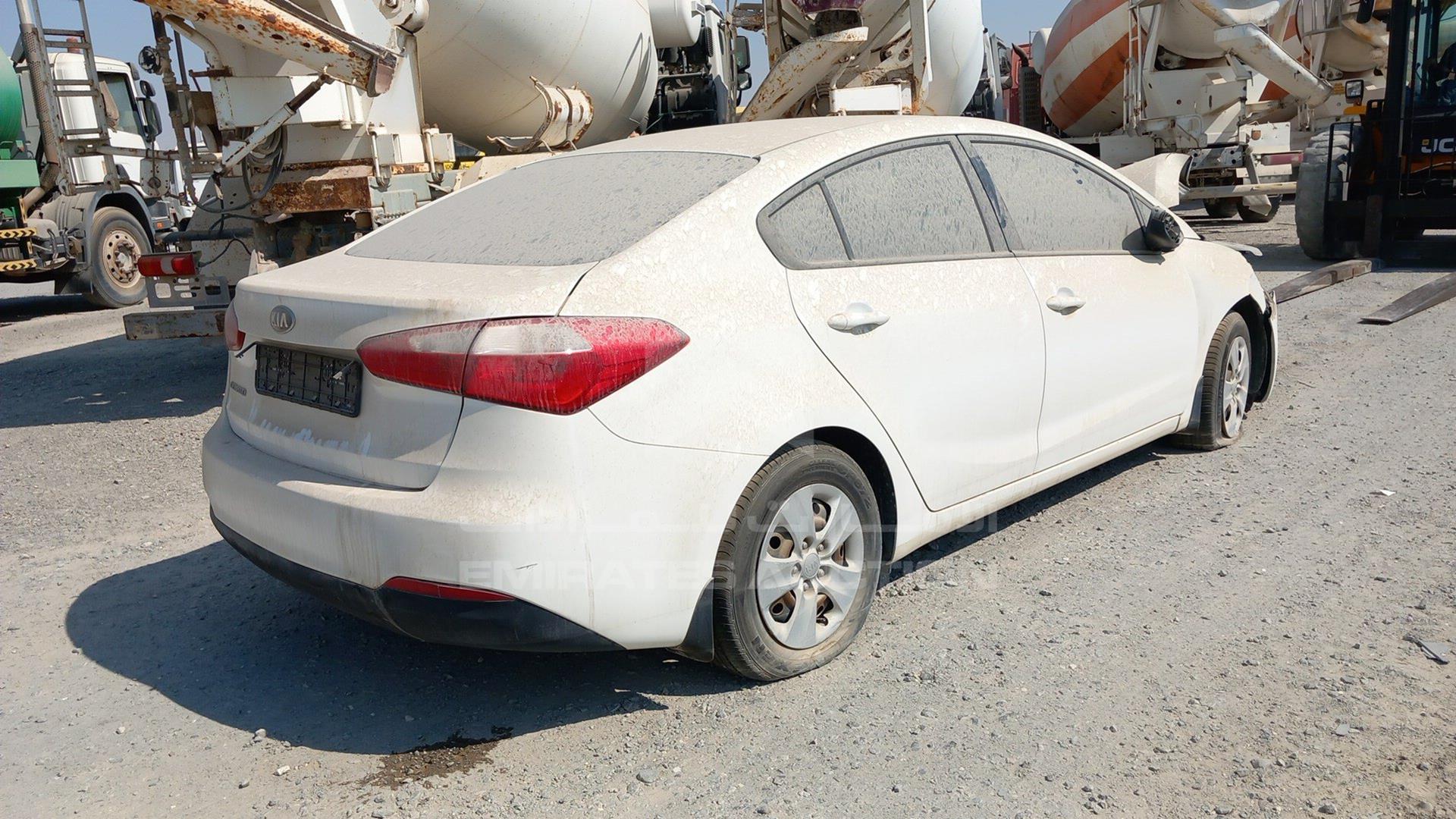 2013 KIA CERATO VIN: KNAFK4111D5806888