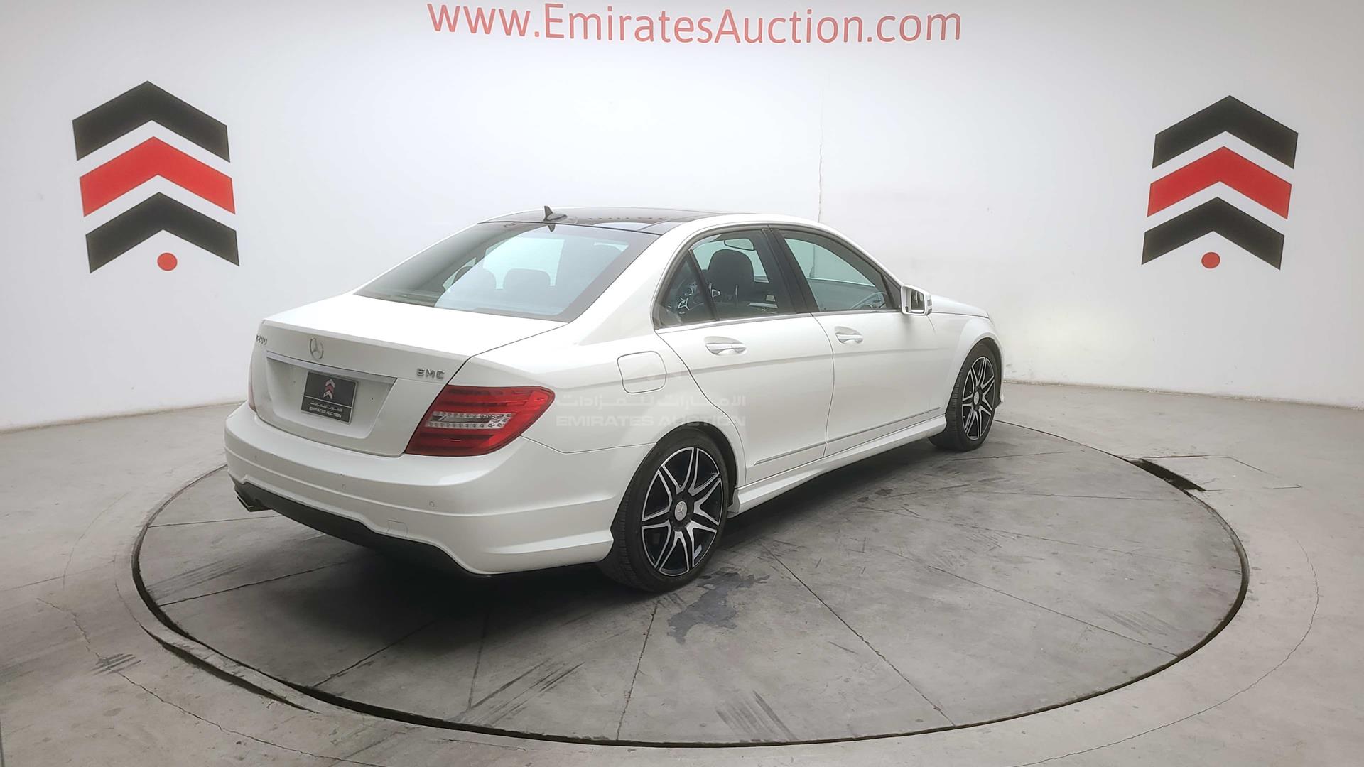 2014 MERCEDES C200 VIN: WDDGF4JB1EA902927