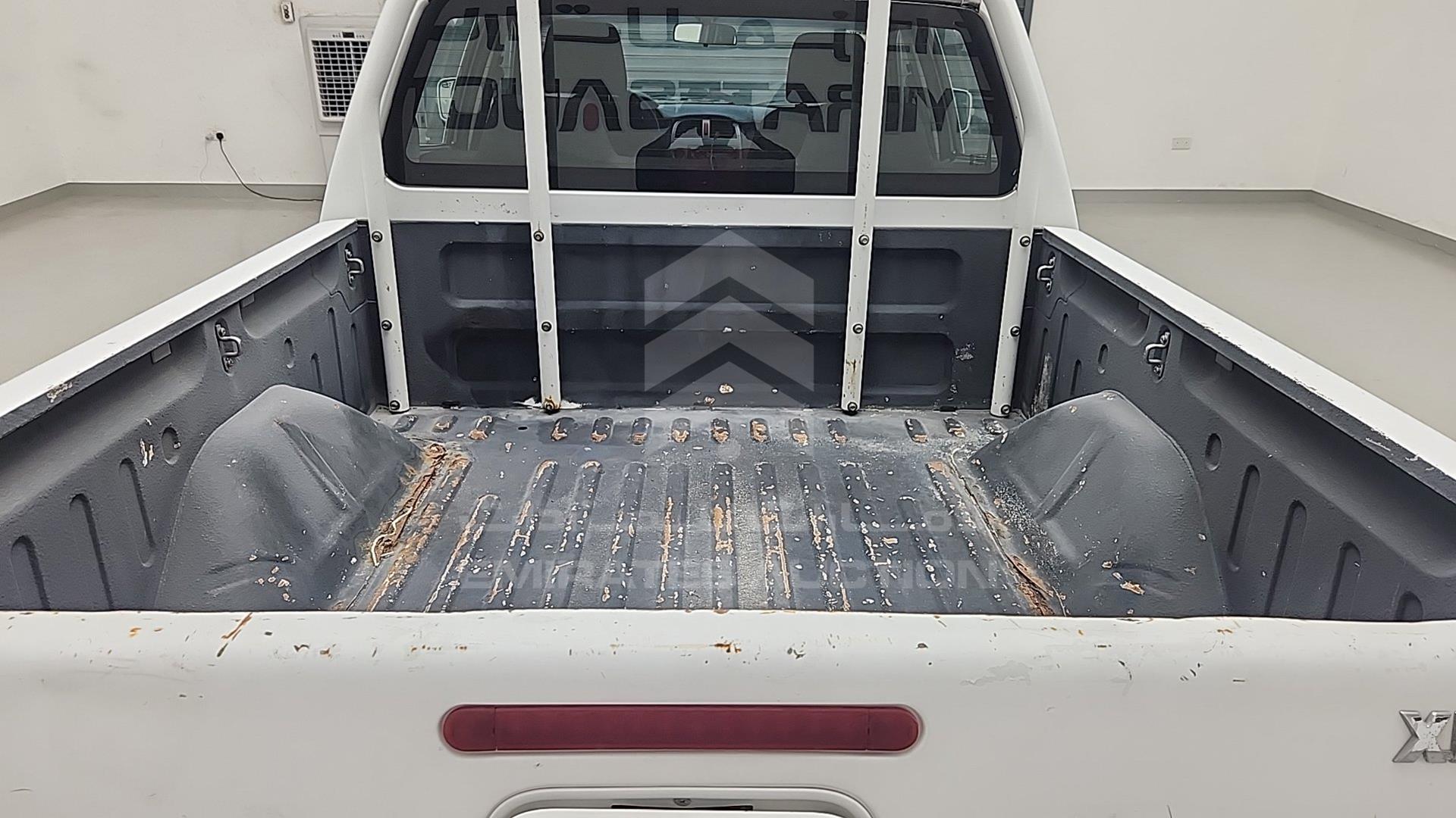 2016 TATA XENON VIN: MAT464753GSL00253