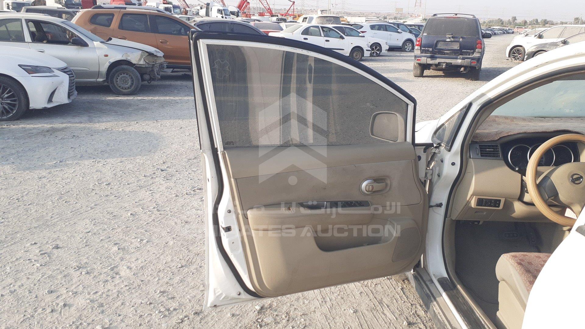 3N1BC1C63CK206970 - 2012 Nissan Tiida - #507561
