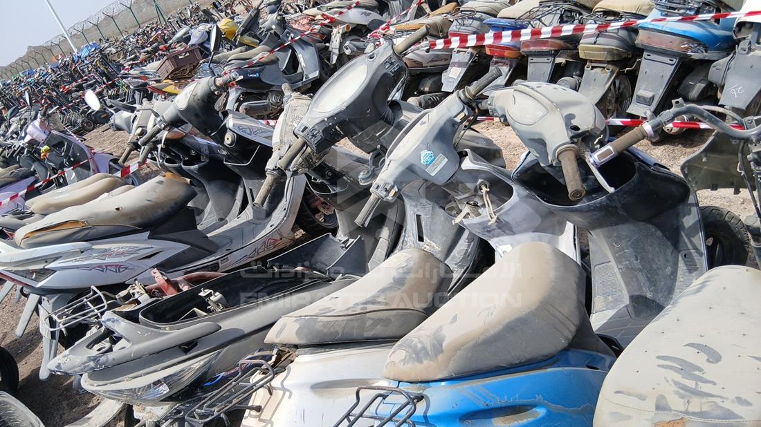 20 Scooter - Scrap without document — Steering & Mounted Controls — Photo 13