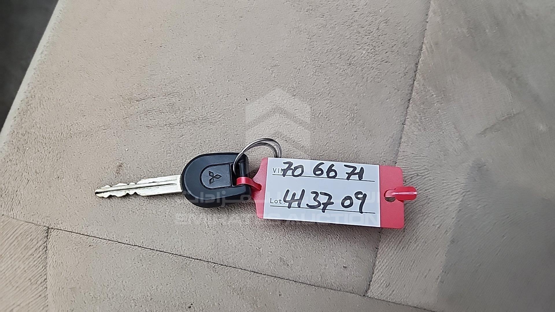 2011 MITSUBISHI LANCER VIN: JMYSRCS1ABU706671