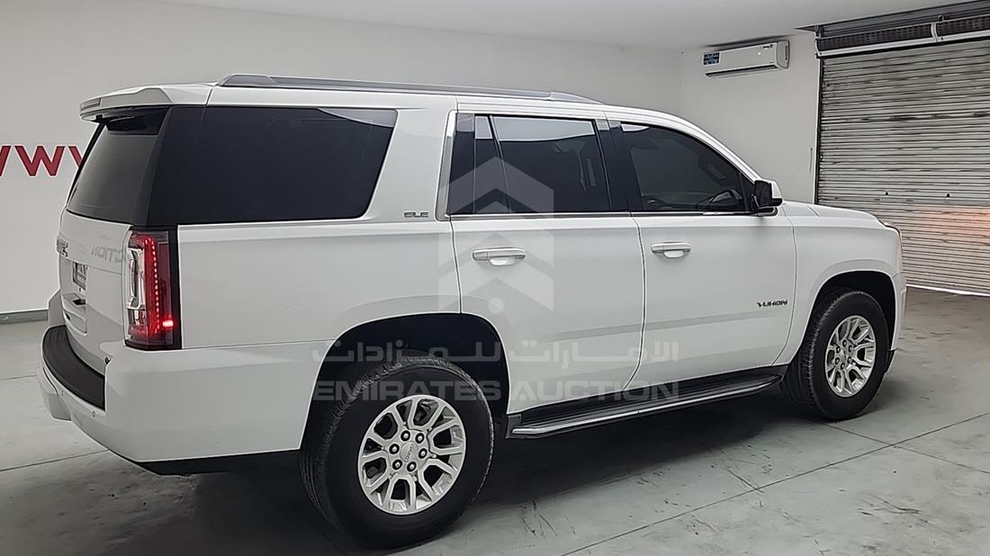 2015 GMC Yukon — Rear Right Angle — Photo 8
