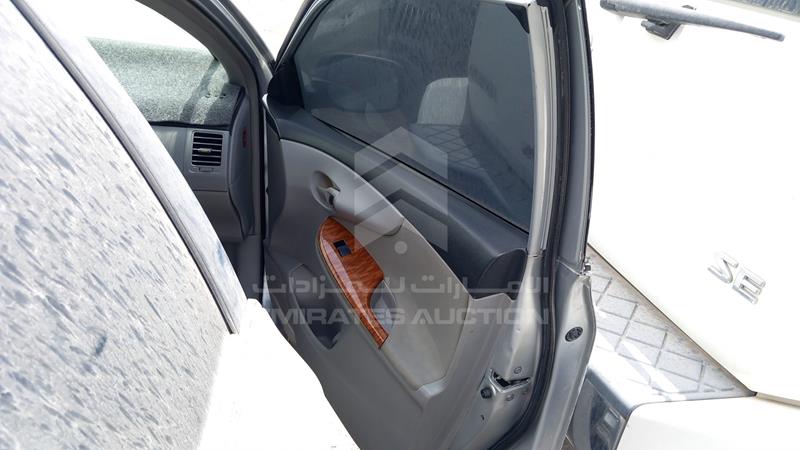 RKLBC42E7B4582063 Auction: EmiratesAuction Lot: 404958 RKLBC42E7B4582063 Toyota Corolla 2011 SILVER Photo 25
