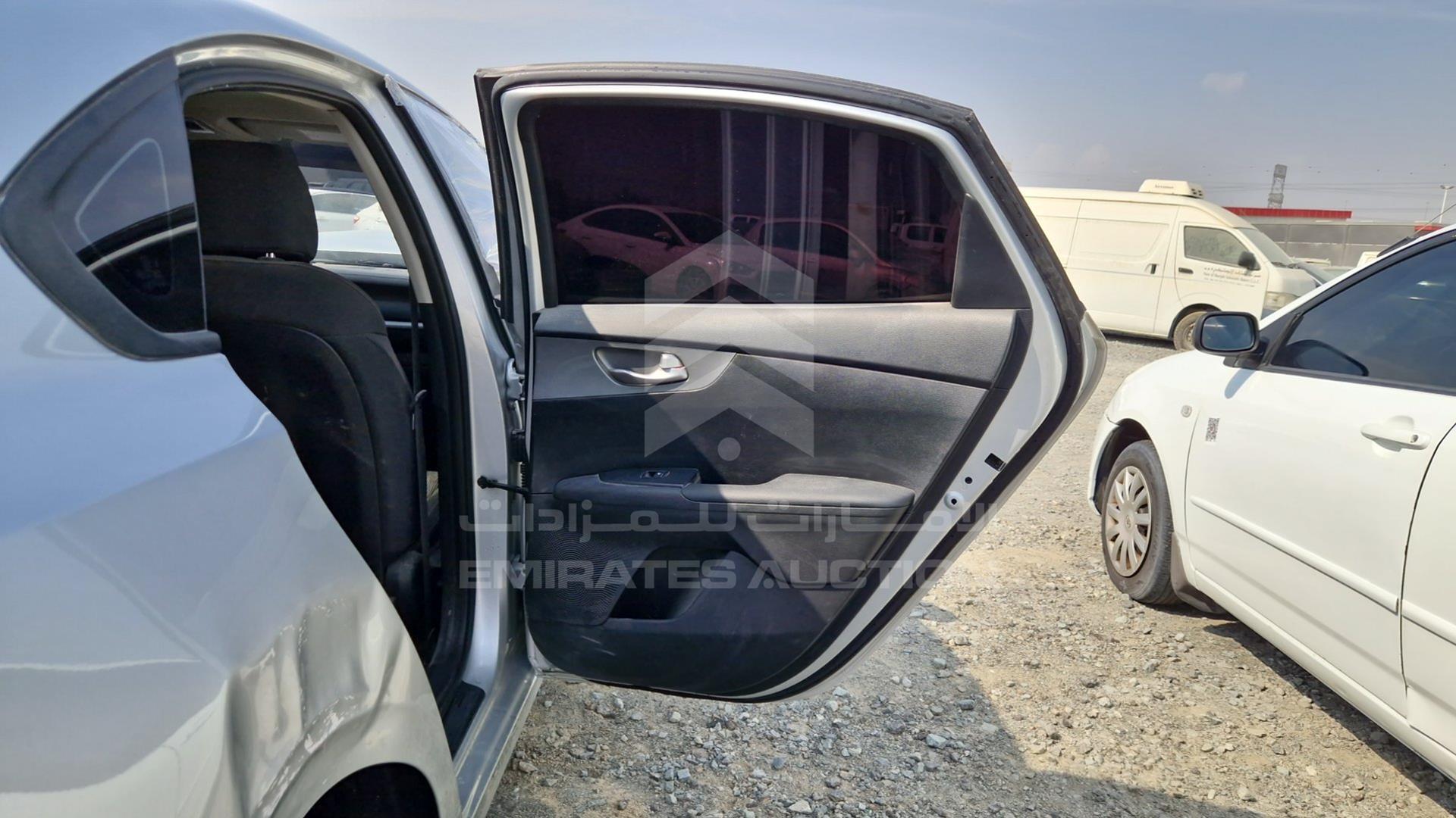 2020 KIA CERATO VIN: KNAF24167L5894176