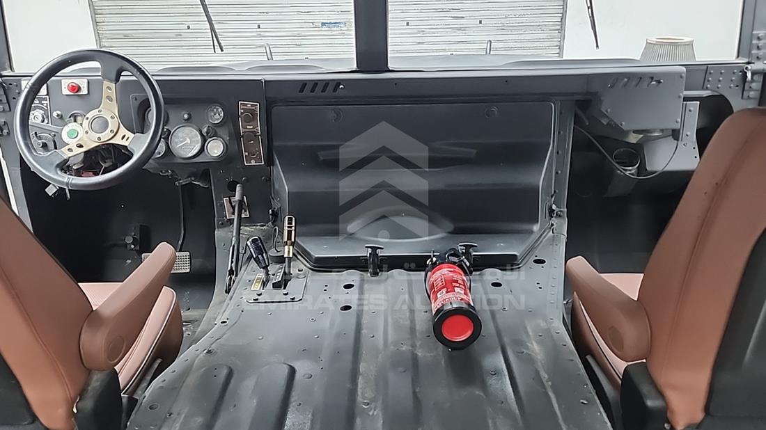 1986 Hummer H1 — Full Dashboard View — Photo 15