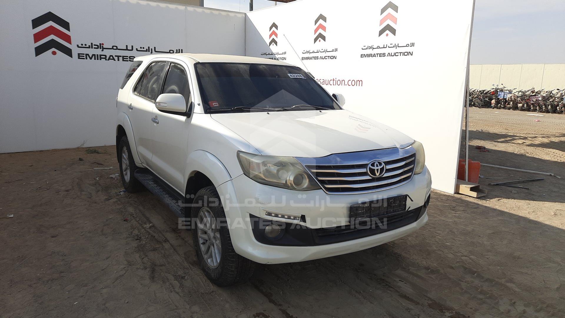 2015 TOYOTA FORTUNER VIN: MHFYX59G8F8068248