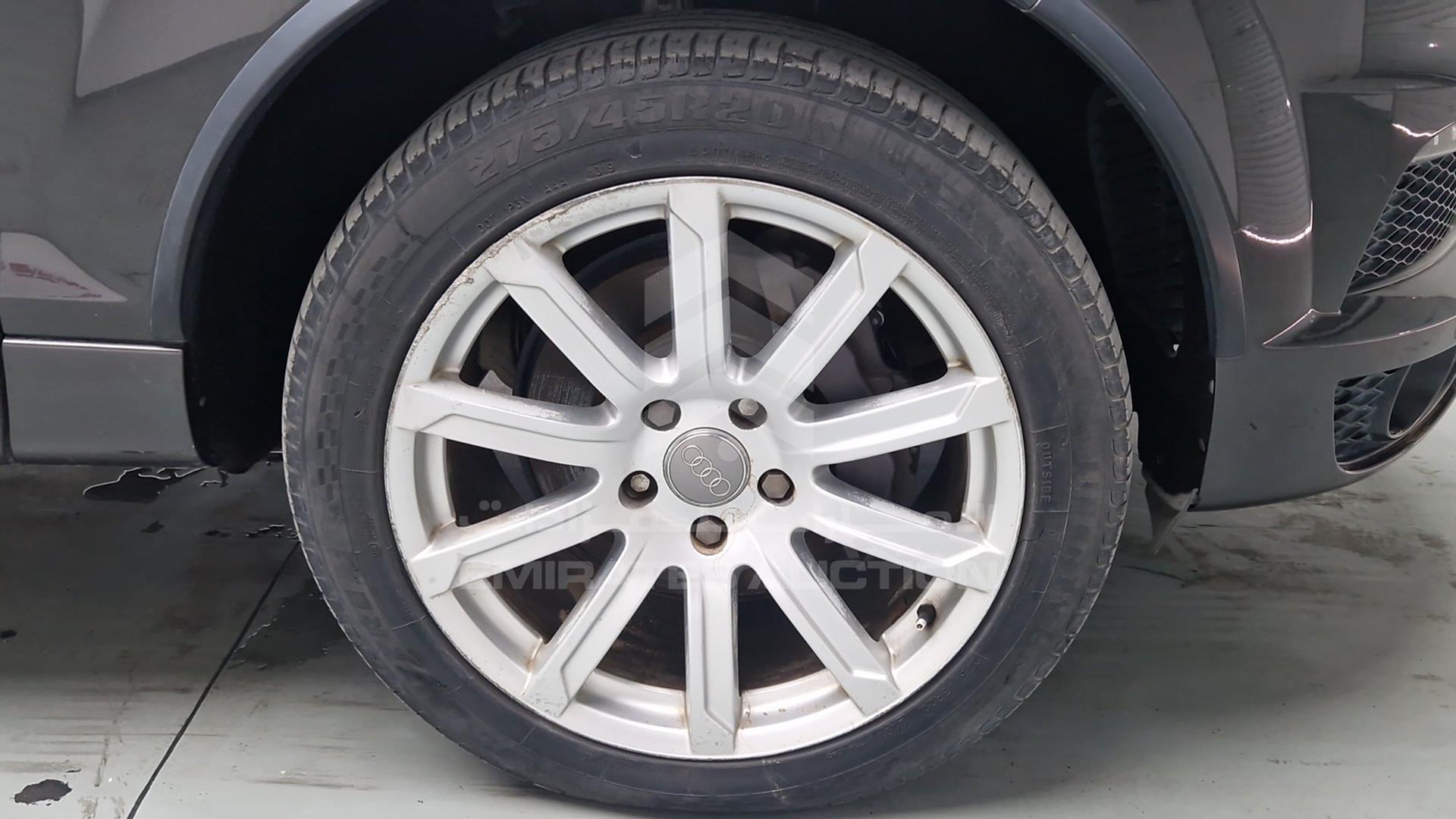 2011 AUDI Q7 VIN: WAUAGD4L7BD020525