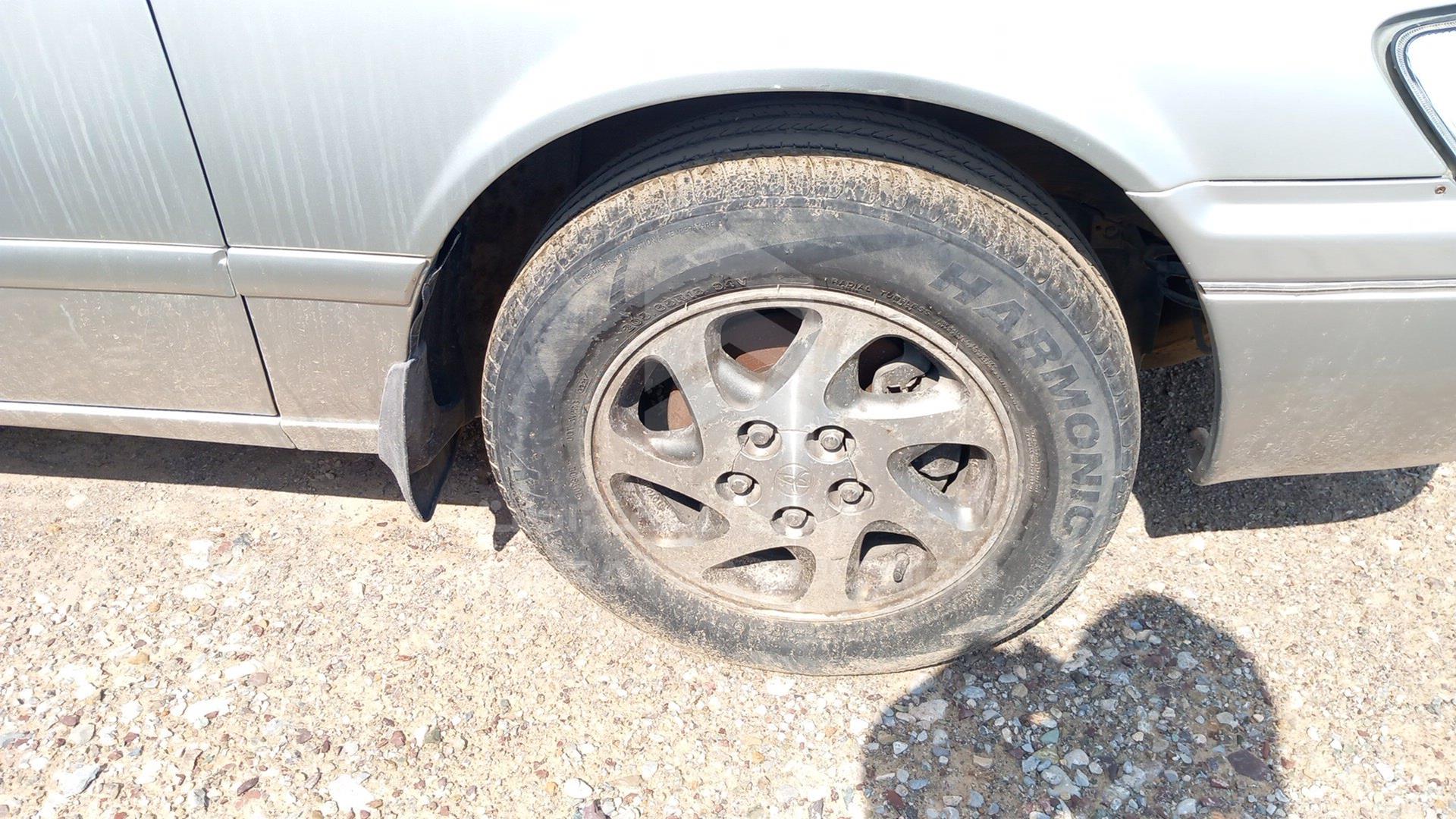 2000 TOYOTA CAMRY VIN: 4T1BF22K4YU110101